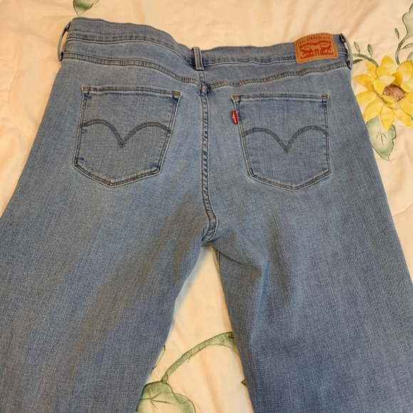 Levi Strauss Jeans - Picture 6 of 8
